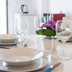 Aparthotel Catona House 3*