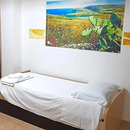 Aparthotel Catona House