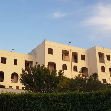 Catona House Apartahotel