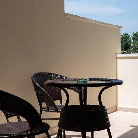 Apartahotel Catona House