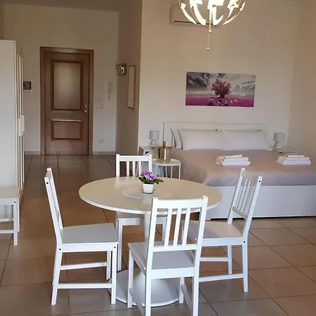 Catona House Ξενοδοχείο με διαμερίσματα 3*