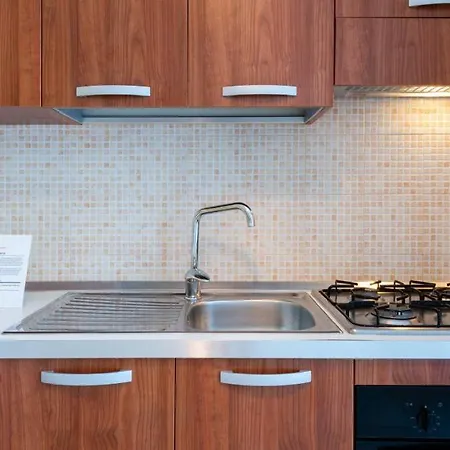 Apartahotel Catona House 3*