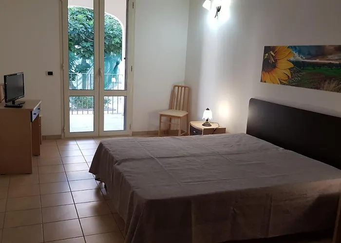 Catona House Aparthotel